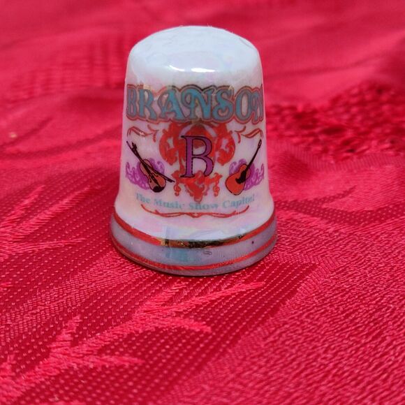 Branson Missouri Thimble Iridescent Collectible Souvenir Ceramic Music Show Teal - Picture 1 of 4